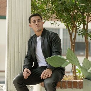 Meet your Posher, Mickey